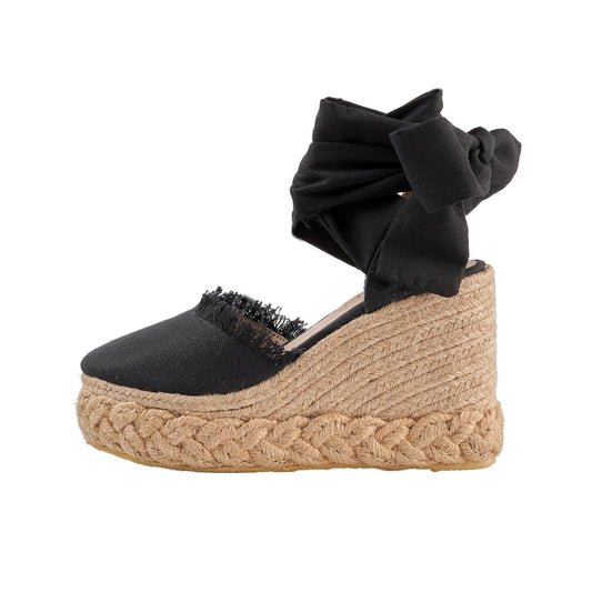 ROMANAS BLACK